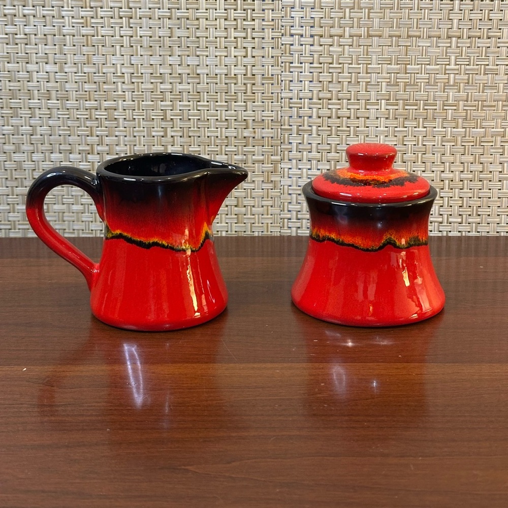 🌟HP🌟VTG 1970s Lava Red Drip Glaze Creamer & Lidded Sugar Bowl Red Clay Pottery